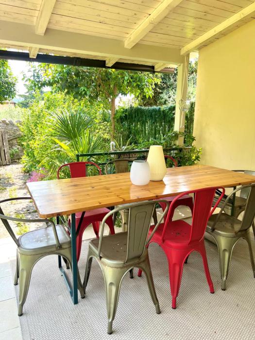 Welcome Traveller Laurence Garden Apartments