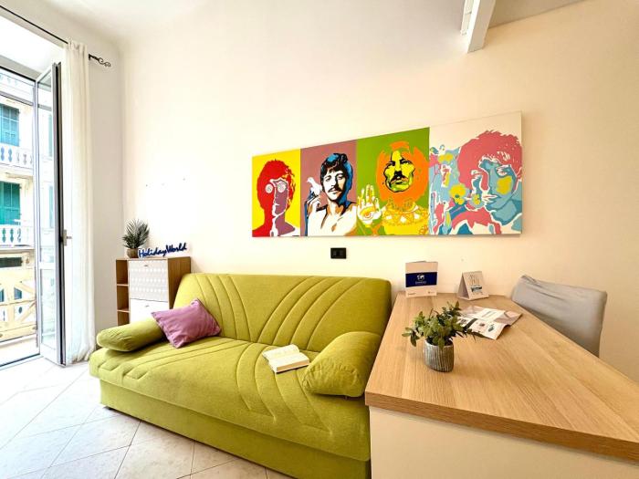 Luci a due passi dal mare by Holiday World