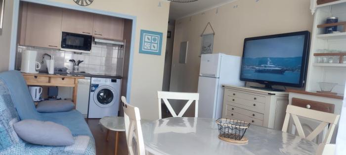 Appartement T2 450m de la plage des demoiselles, avec garage et possibilité de vélos à 950m de la rue piétonne