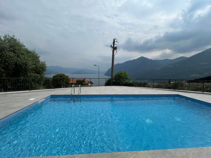 Appartamento Valentina piscina e vista lago