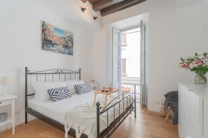 Independence Apartment with Balcony by RentComo