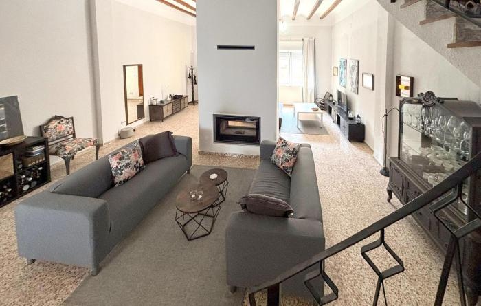 Gorgeous Home In Llaurí With Wifi