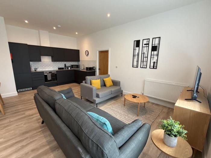 Luxury 2 bedroom 2 bathroomground floor centrally located - 1 Queen Street - Ashbrook Serviced Apartments