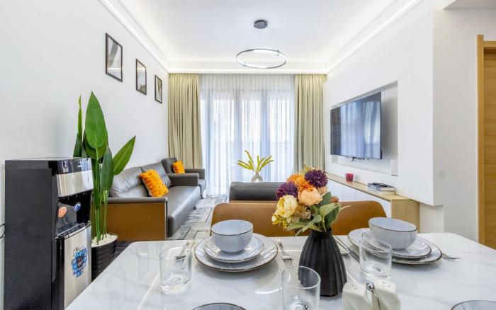 Luxury Nairobi 1BR with Heated Pool, Gym and WiFi near Junction Mall Lavington