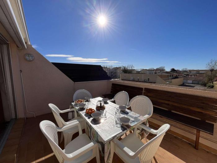 Duplex central avec terrasse, parking et équipements modernes pour 6 personnes à Marseillan - FR-1-387-201