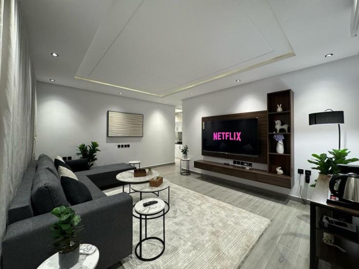 Cozy Spacious Apartment, AlYasmeen - AY01