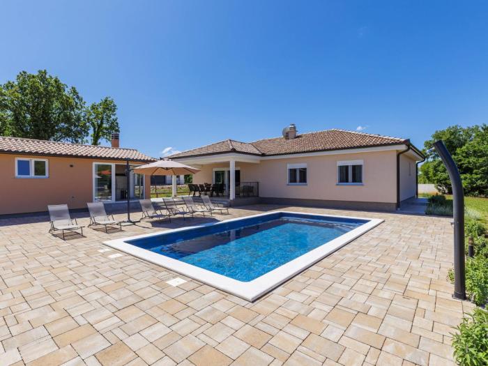 Holiday Home Villa Fortuna by Interhome