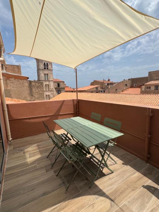 Duplex pour 2 à 6 personnes avec terrasse en plein cœur de la citadelle de Bonifacio