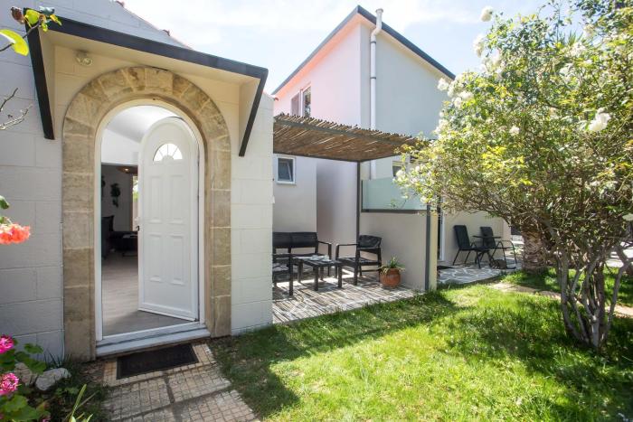 GK Home Apartment I part of Gk Fitness Club