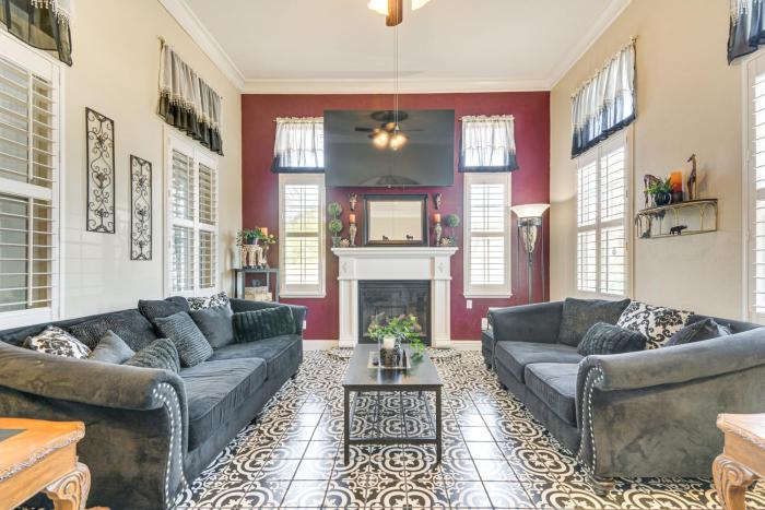 Golf, Fish and More Cozy Safari Unit in Atwater!