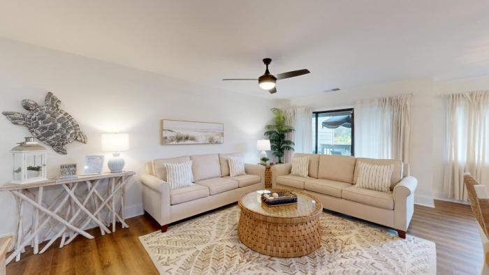 282 Turnberry Village