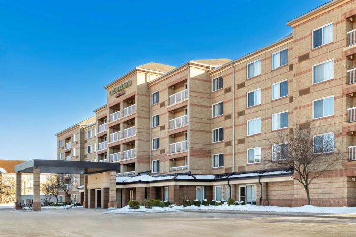 Courtyard Cleveland Airport South