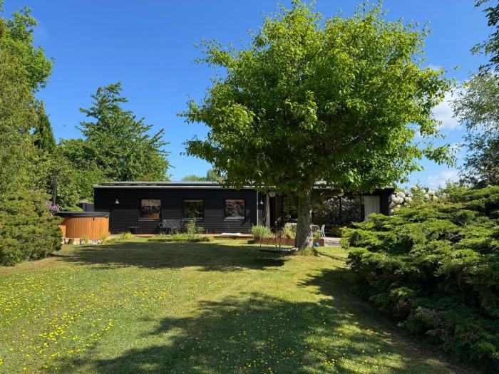 Enjoy Nature And Water In Rågeleje Near Vejby