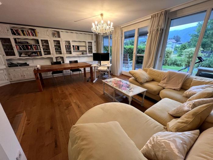 Moderne familienfreundliche Garten-Maisonette