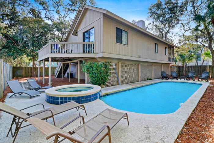 2nd Row Beach House Pet-Friendly