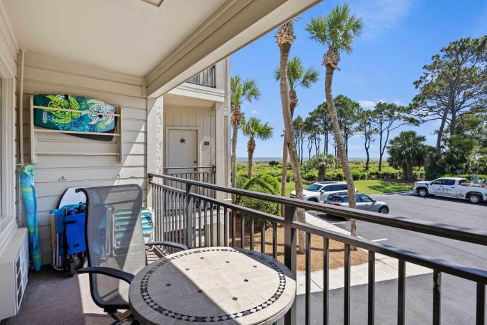 Coastal Breezes & Ocean Views Seaside Hilton Head Villa