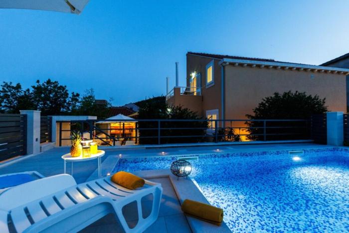 Villa "Amber" relaxation in nature with a Pool