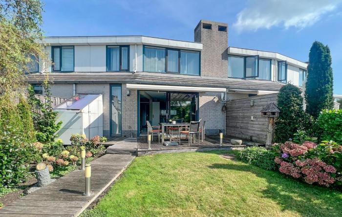 3 Bedroom Cozy Home In Lemmer