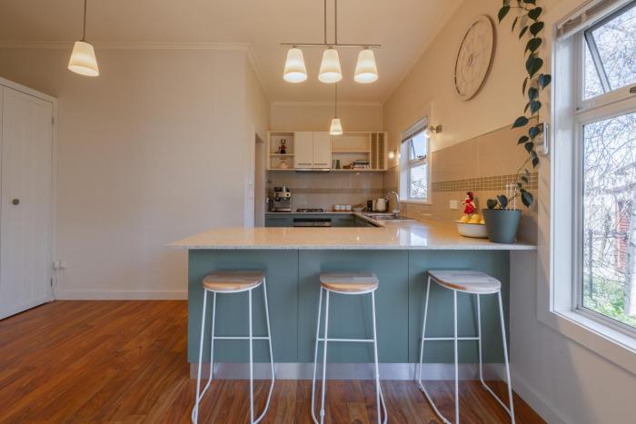 Charming Fig Tree Cottage with WiFi & Parking