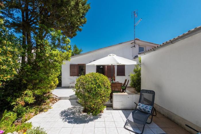 Apartments with parking space Privlaka, Zadar - 24588