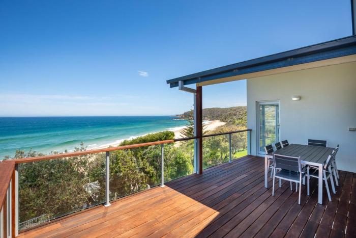 9 Dickinson Avenue-Absolute beachfront!