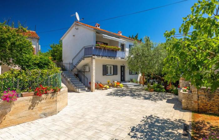 Apartman Nina by Villas Guide