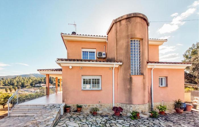 Amazing Home In Xàtiva