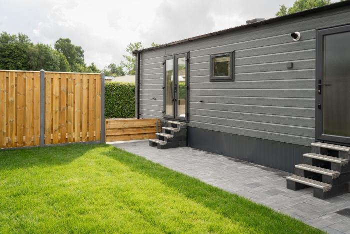 Nieuw chalet Zeeland met omheinde tuin & airco nabij natuur en zwembad VP089