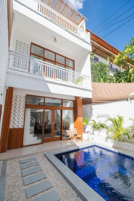 Villa OG Cruz and OG Cove - Central & Modern Canggu Pool Villas - Sleeps 14