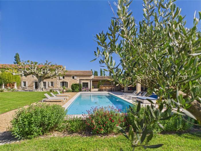 Magnifique Mas Provençal avec Piscine à Eygalières - 19 Couchages, 8 Chambres, Billard, et Plus ! - FR-1-599-3