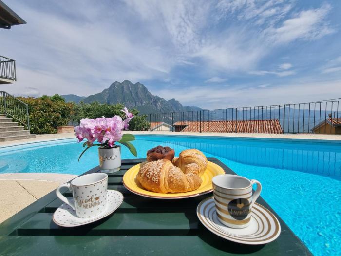 Casa ACQUA Iseo Lake - panoramic house with private pool