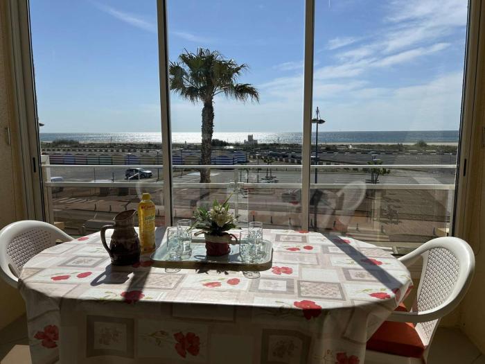 SP150-015 Appartement studio mezzanine 3 couchages SAINT PIERRE LA MER