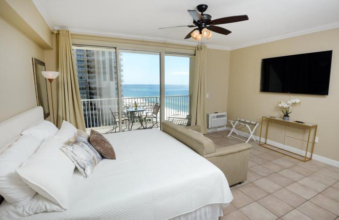 Shores of Panama 806 condo