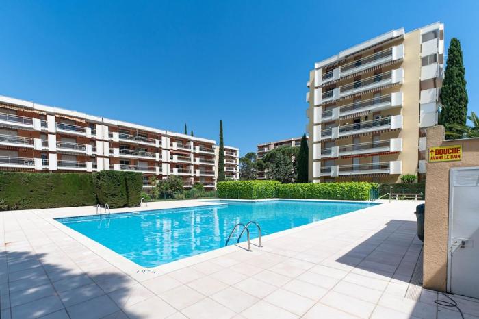 Studio Riviera piscine et plage à deux pas