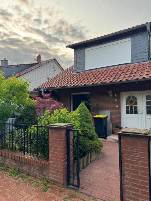 Komplett neu renovierte Wohnung!