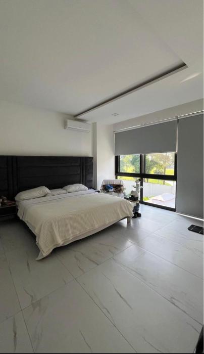 Lujosa casa Samborondon