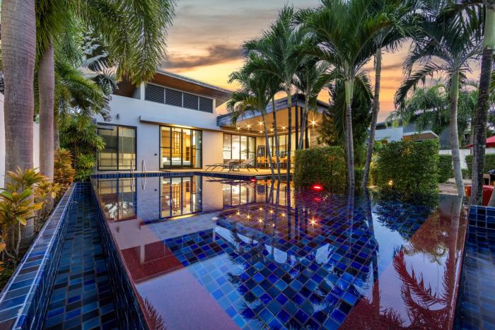 Villa Fam with Private Pool Near Nai Harn Beach