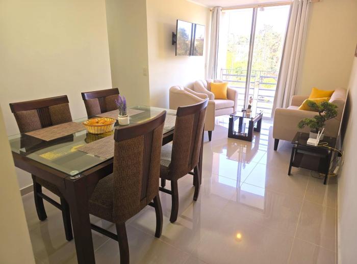 Apartamento Premium frente a Universidad San Marcos para 4 pers en lima