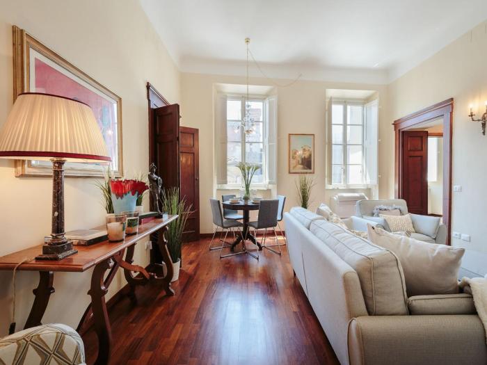 Apartment in Lucca with Piazza Views