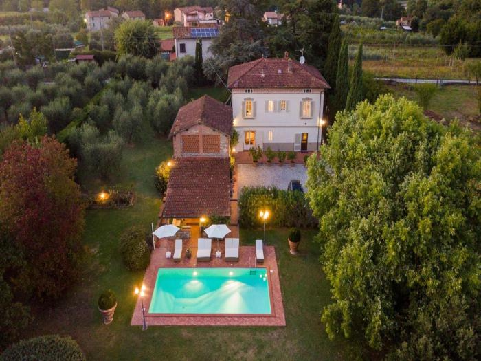 Farmhouse in Lucca with Saltwater Pool