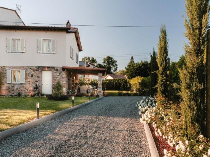 Villa in Lucca near Florence and Pisa