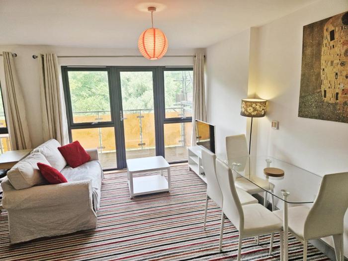 Creative Quarter Living 1BR Flat at Paintworks