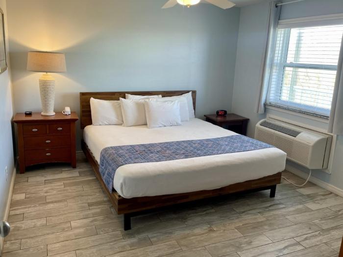 Beachgate Condo Suites and Hotel 512AB condo