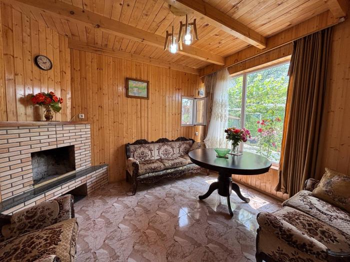 Friendly Cottage with small Pool