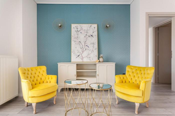 Luxury 3-BD condo with 80sqm balcony in Glifada