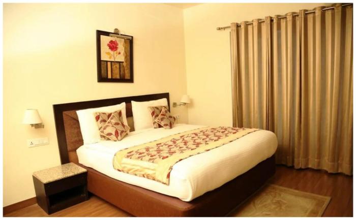 A Premium Hotel FAIRWAY Near Railway Station - Well Decorated & Spacious Rooms - Lift # Restaurant # Free Parking And Free Wi-fi Available - A Top Rated Hotel In Amritsar