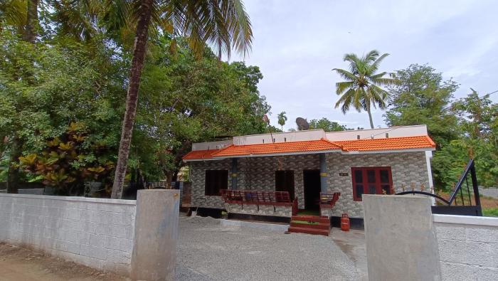 White Pearl Beach House