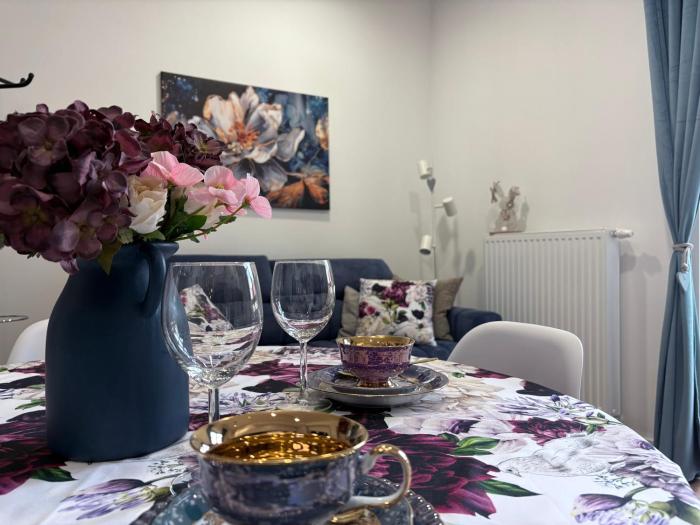 Apartamenty EverySky Blue Kowary, łatwy dostęp, widok na góry, winda