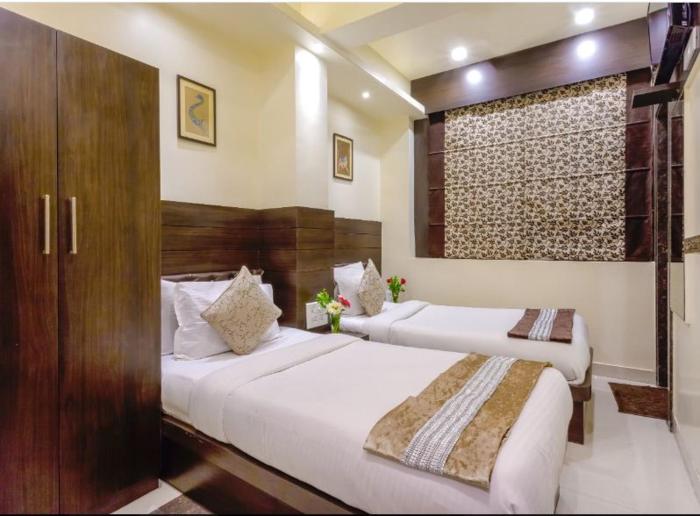 Near Railway Station Hotel Imperial