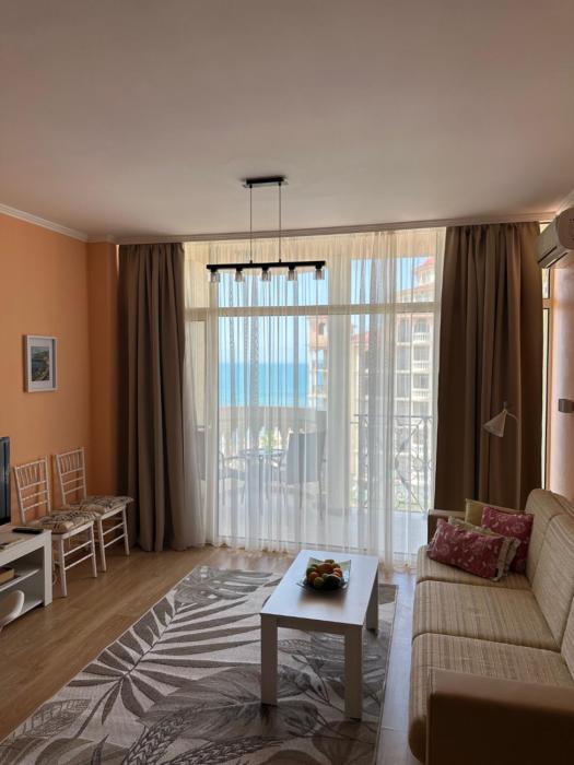 2 bedroom apartment komplex Andalusia Elenite with terrasa and sea